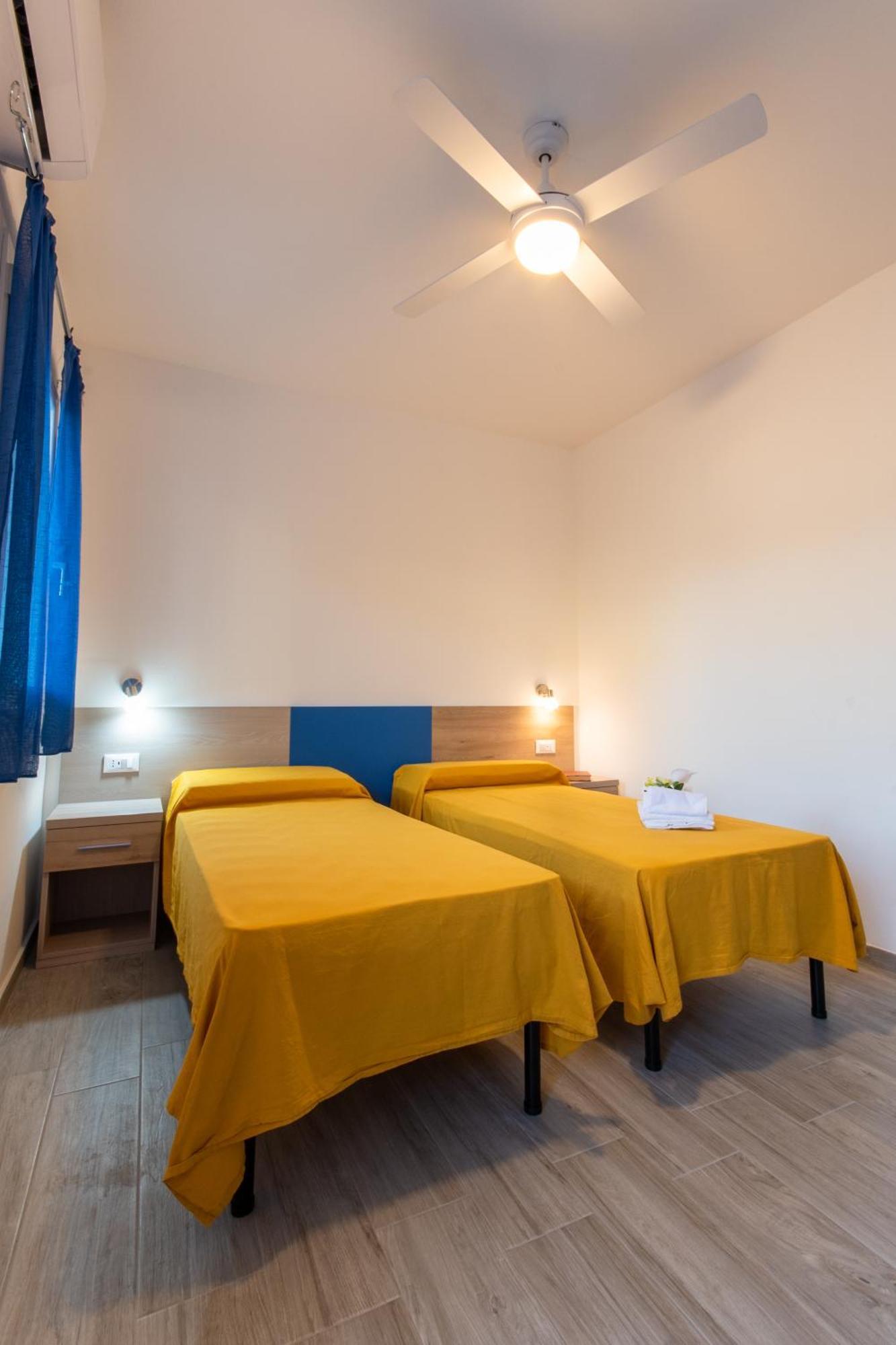 Bed & Blu Hotel La Caletta Ngoại thất bức ảnh