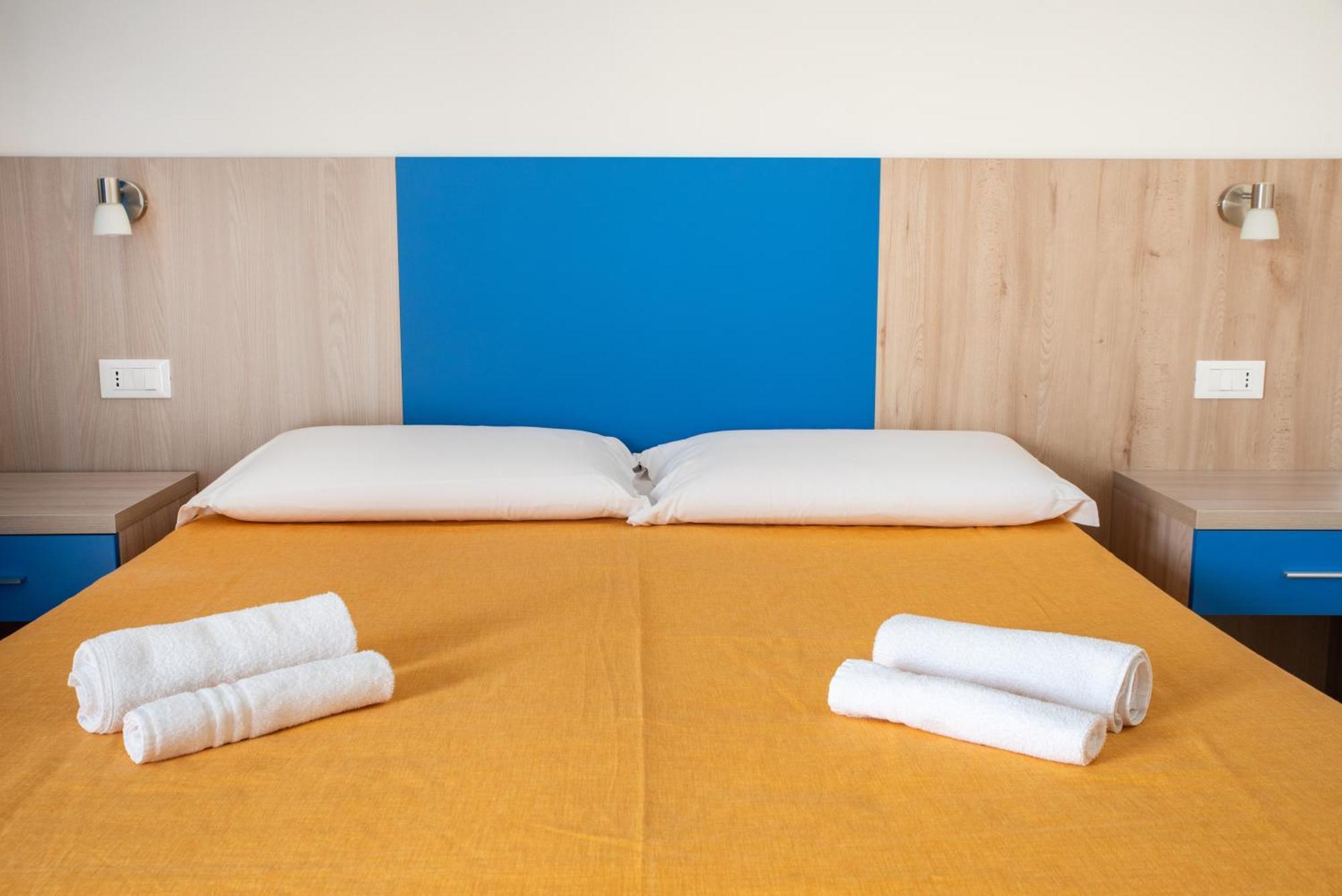 Bed & Blu Hotel La Caletta Ngoại thất bức ảnh